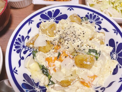 豆腐と野菜ゴロゴロ！フライパンでグラタン